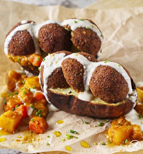 Veganské koule & opečená brambora